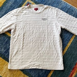 Supreme Long sleeve. Very good used. Sz M; Cream crew; cable. Embroidered logo.